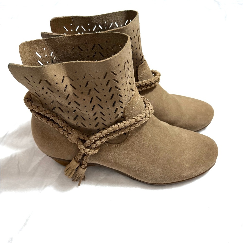 ABEO B.I.O System Nicole Women’s Natural Tan Boots Suede Fringe Booties 9.5 N